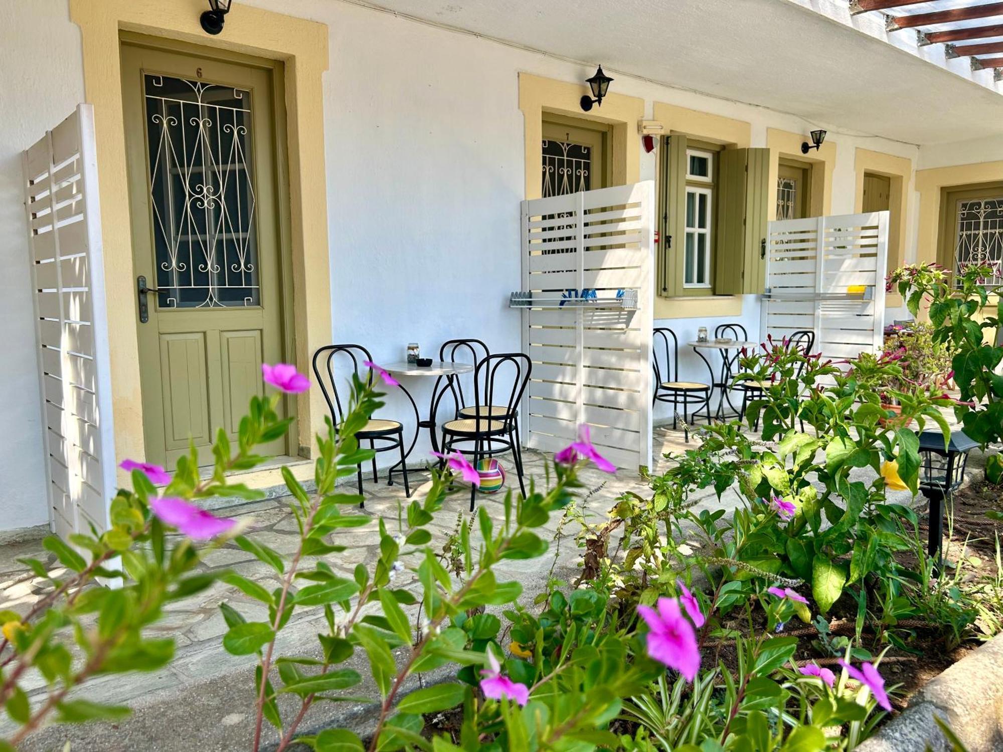 Pansion Episkopi Studios Skopelos Town Exterior photo